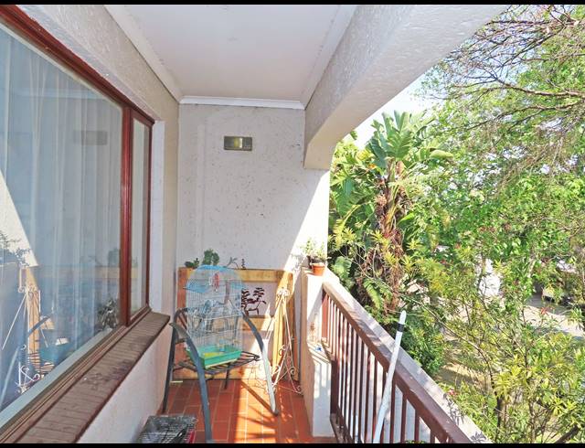 2 BEDROOM APARTMENT FOR SALE IN SUNNINGHILL
